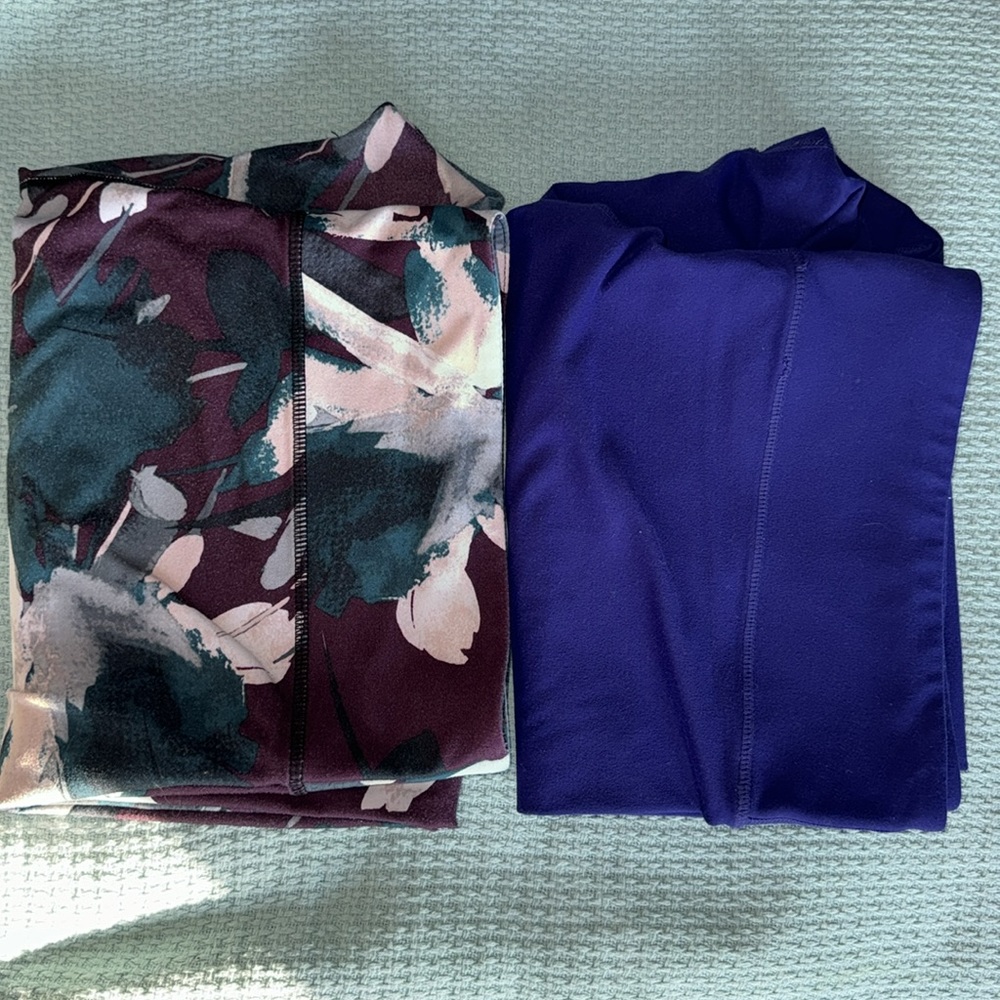 Fabletics 2Pairs Mid-Rise Capri Workout Leggings
